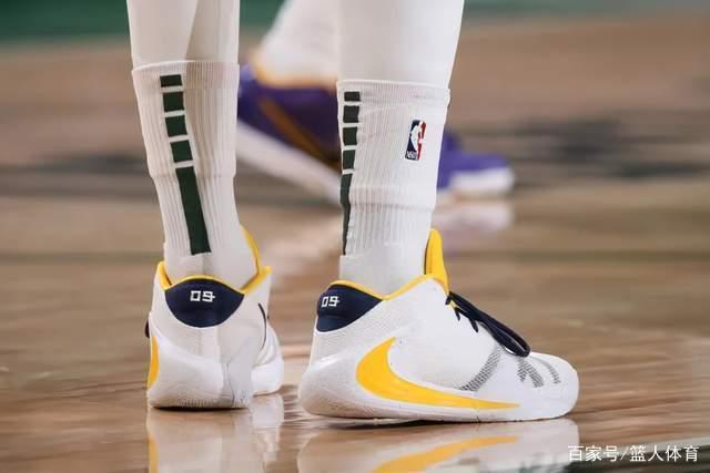 欧冠-金玟哉头球制胜 拜仁1-0巴黎圣日耳曼